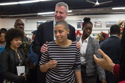 آمریکا: دستگیری دختر شهردار نیویورک در اعتراضات، کشته شدن فوتبالیست سابق با شلیک گلوله در تظاهرات، وعده ترامپ به سرکوبِ سخت تر