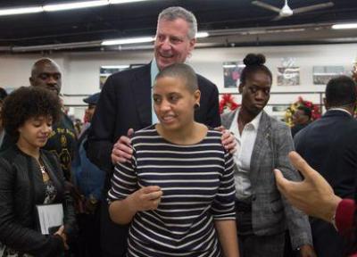 آمریکا: دستگیری دختر شهردار نیویورک در اعتراضات، کشته شدن فوتبالیست سابق با شلیک گلوله در تظاهرات، وعده ترامپ به سرکوبِ سخت تر