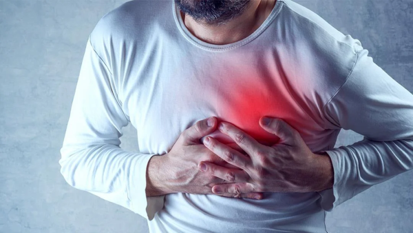 9 عامل خطری که شما را به حمله قلبی نزدیک می نماید
