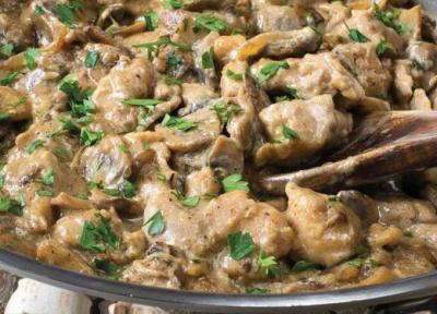 طرز تهیه بیف استراگانوف